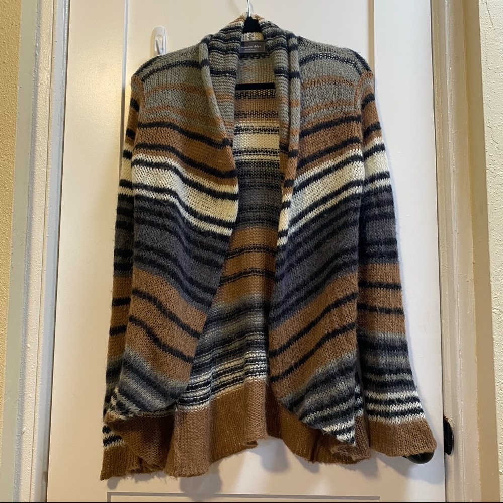 Wooden Ships sweater size M/L